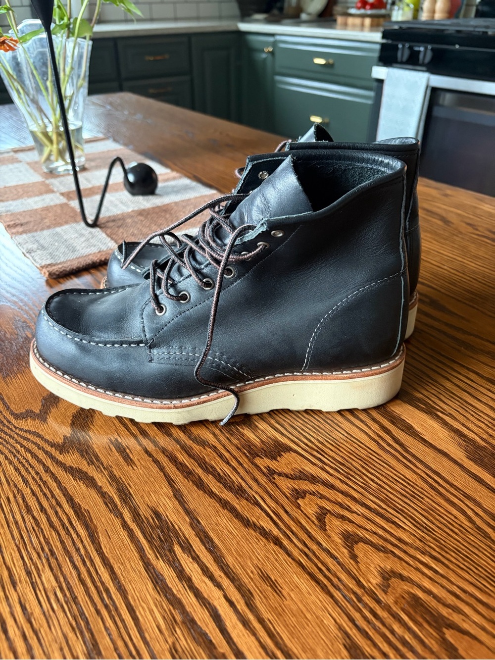 Women's Red Wing 6" Lace Up Black Moc Boots
